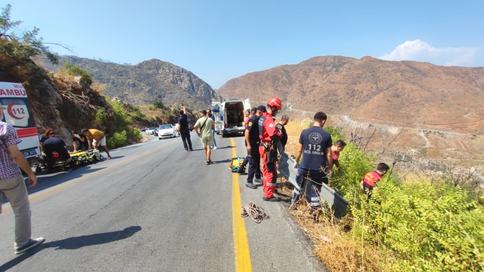 Turunç Yolunda Motosiklet Uçuruma Yuvarlandı